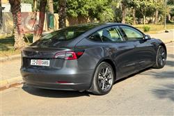 تێسلا مۆدێل 3